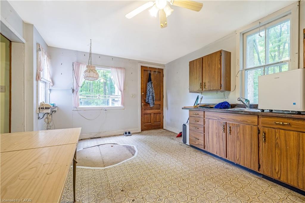 2529 Campbellville Road Property Photo 21