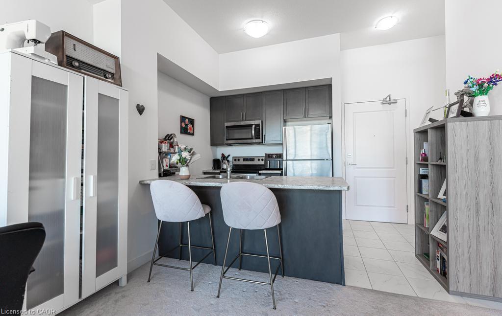 503-450 Dundas Street E Property Photo 4
