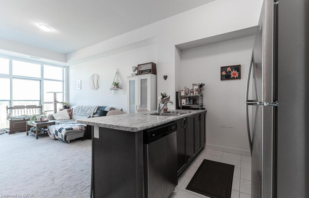 503-450 Dundas Street E Property Photo 6