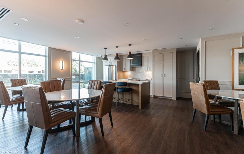 503-450 Dundas Street E Property Photo 17