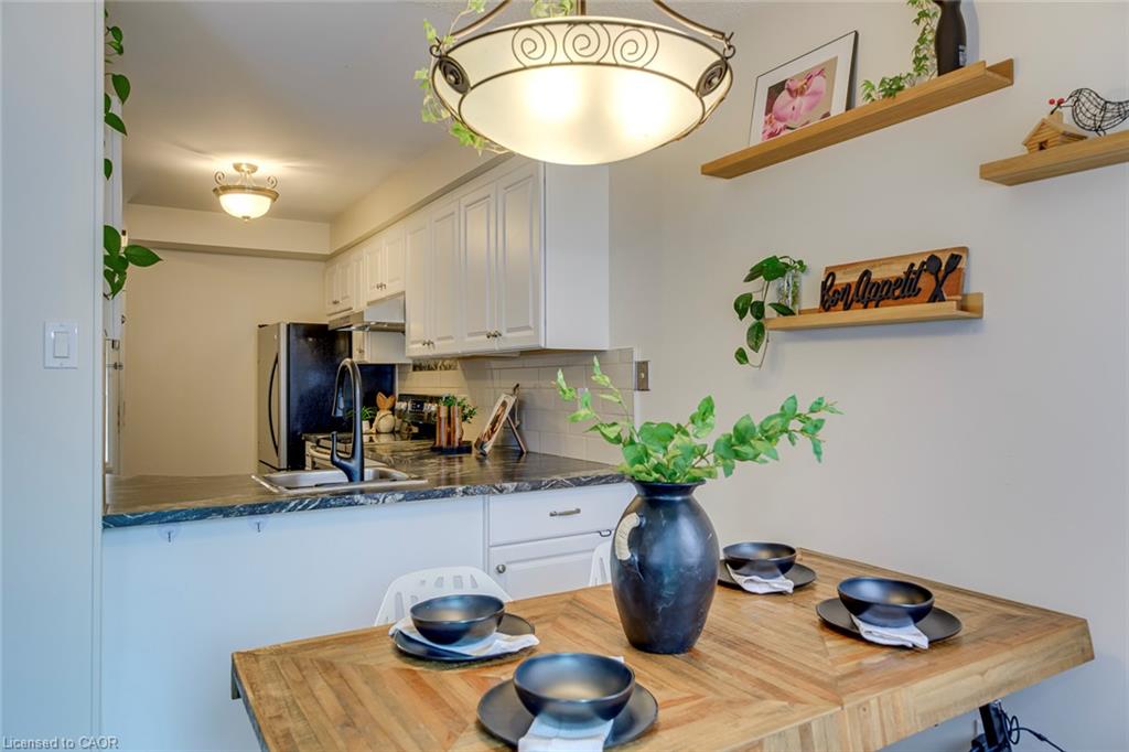 2549 Addingham Crescent Property Photo 10
