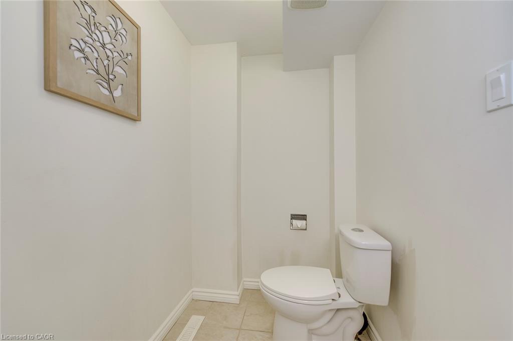 2549 Addingham Crescent Property Photo 12