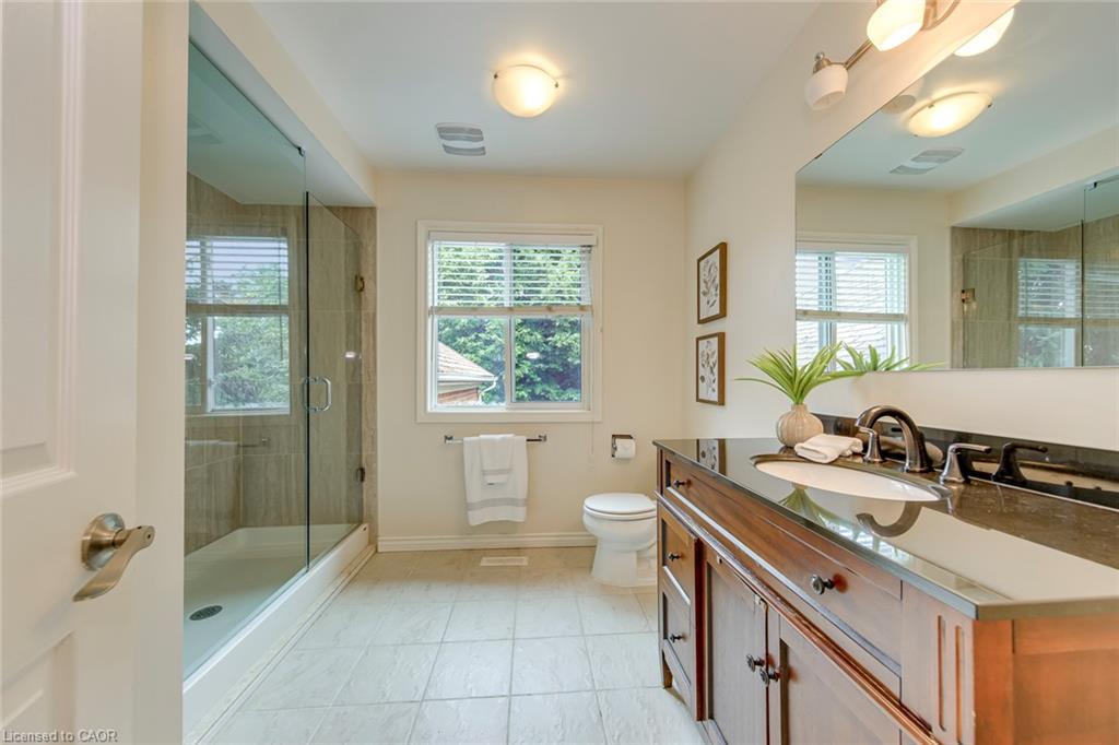 2549 Addingham Crescent Property Photo 17