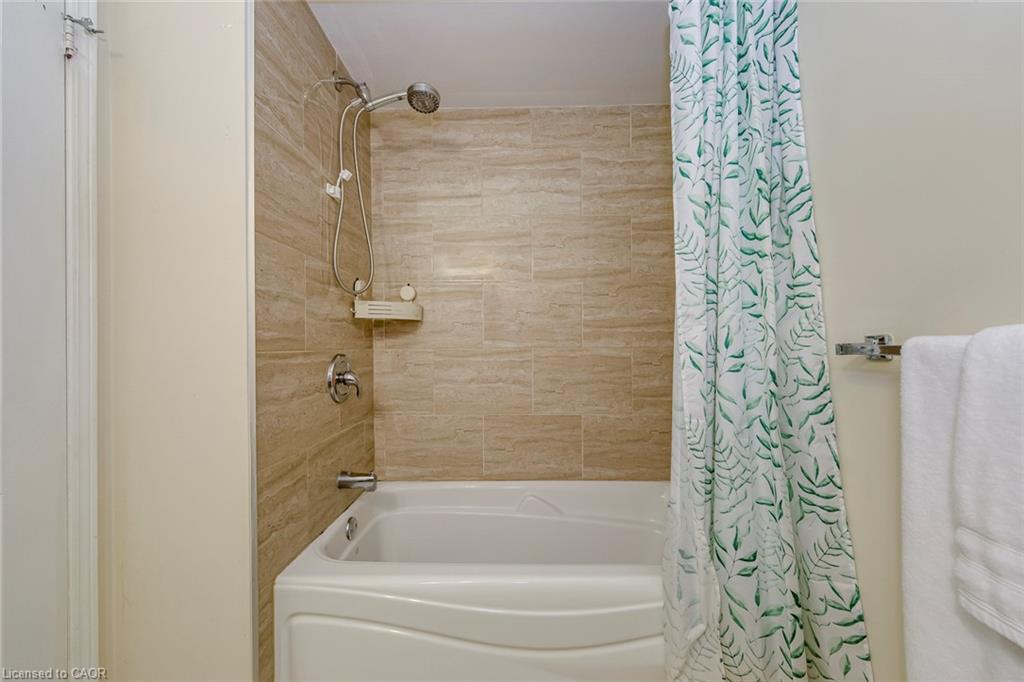 2549 Addingham Crescent Property Photo 21
