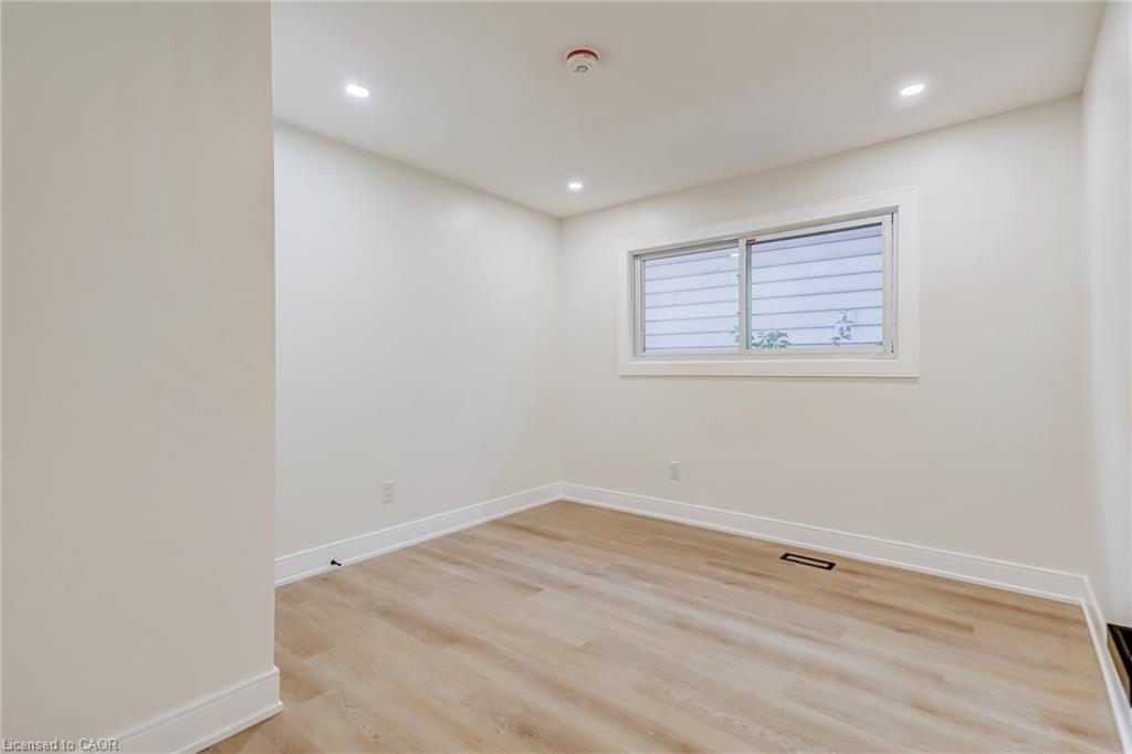 63 Hardale Crescent Property Photo 15