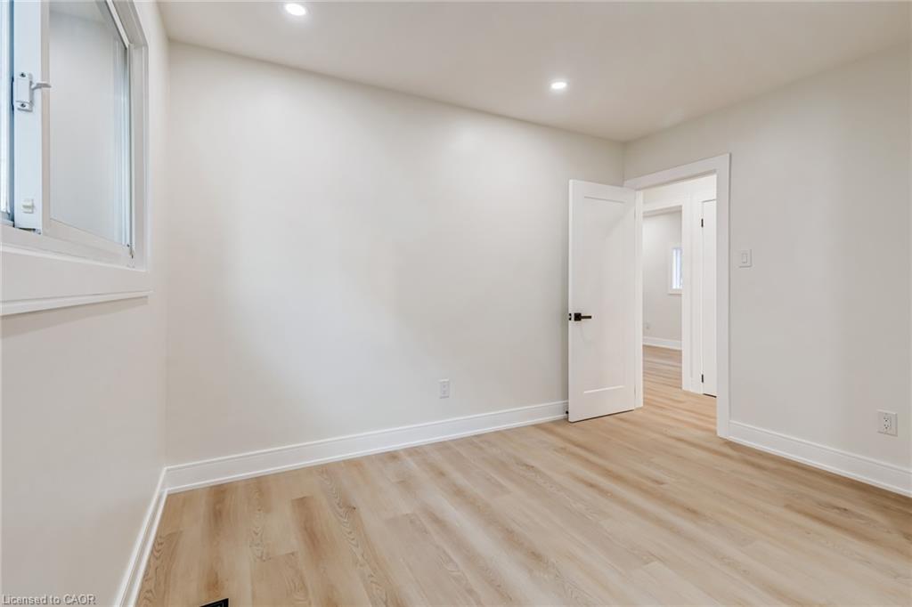 63 Hardale Crescent Property Photo 16