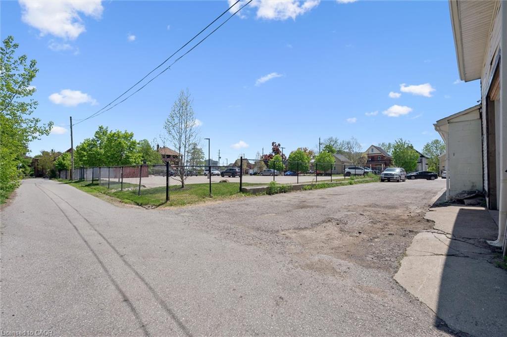202 Breithaupt Street Property Photo 10