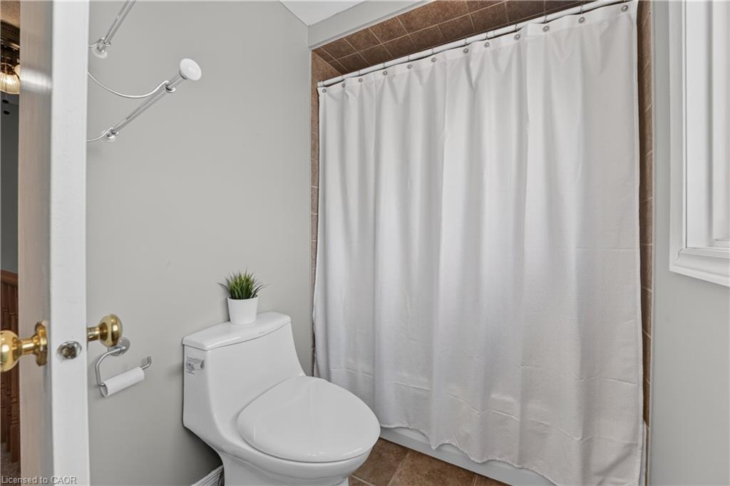 8 Horsham Street Property Photo 32