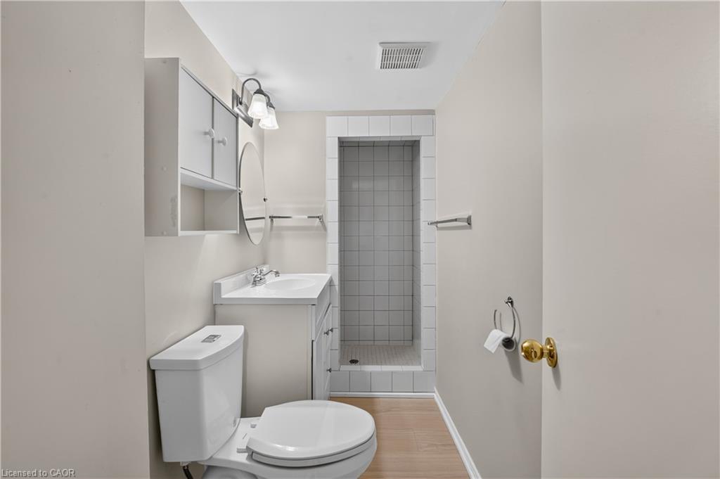 8 Horsham Street Property Photo 41