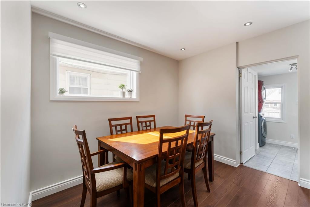 54 Weir Street S Property Photo 16