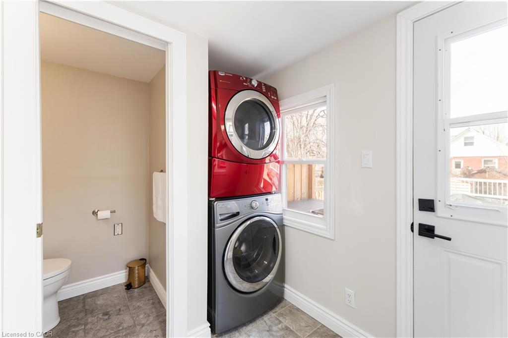 54 Weir Street S Property Photo 18