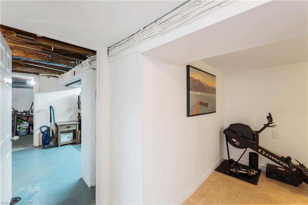 54 Weir Street S Property Photo 27