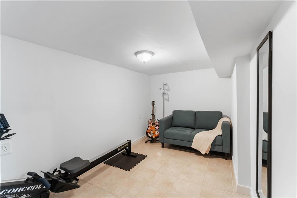 54 Weir Street S Property Photo 28