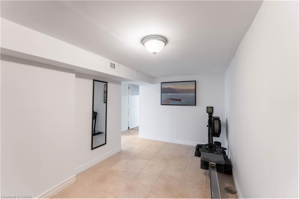 54 Weir Street S Property Photo 29