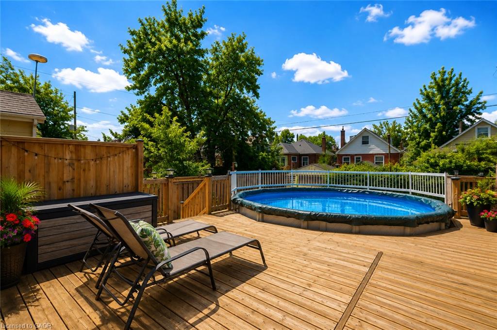 54 Weir Street S Property Photo 36
