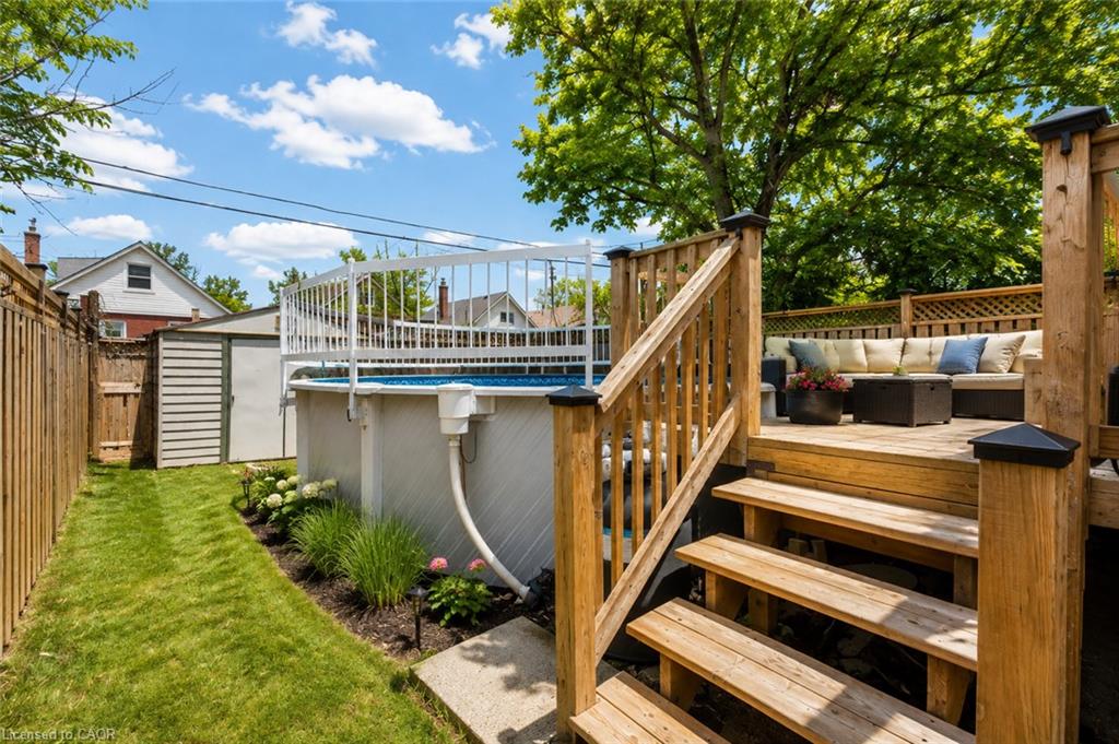 54 Weir Street S Property Photo 38