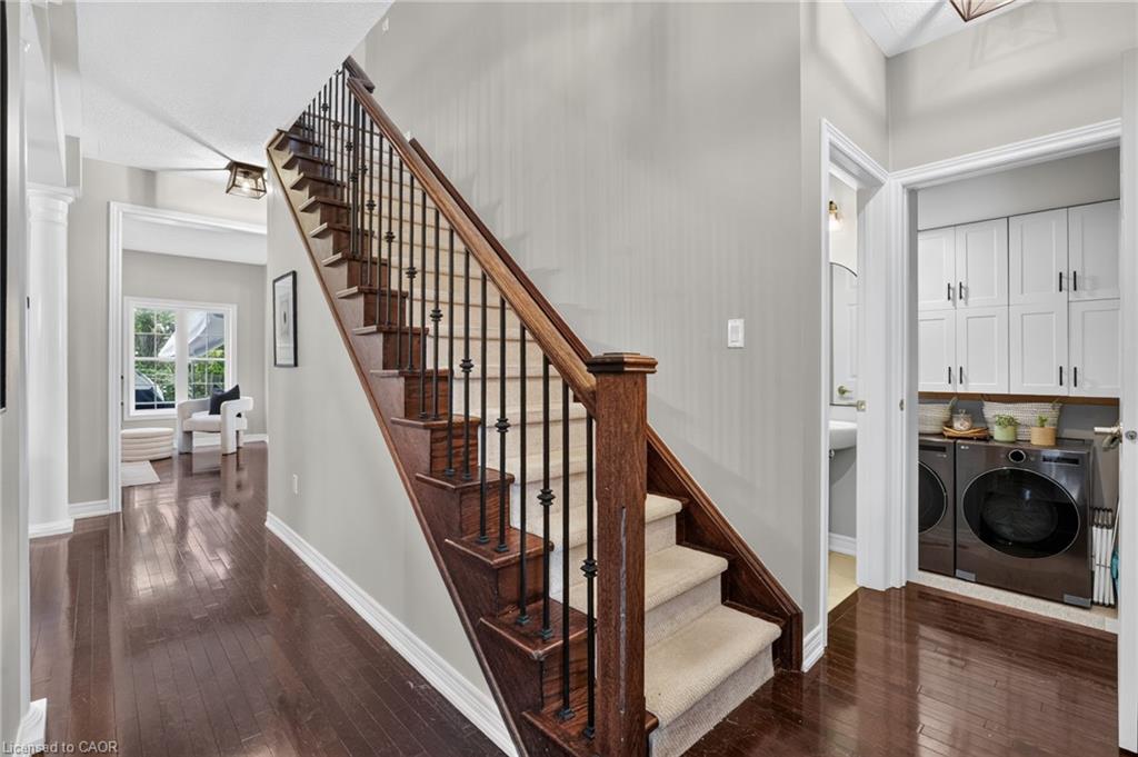 60 Meadowglen Boulevard Property Photo 23