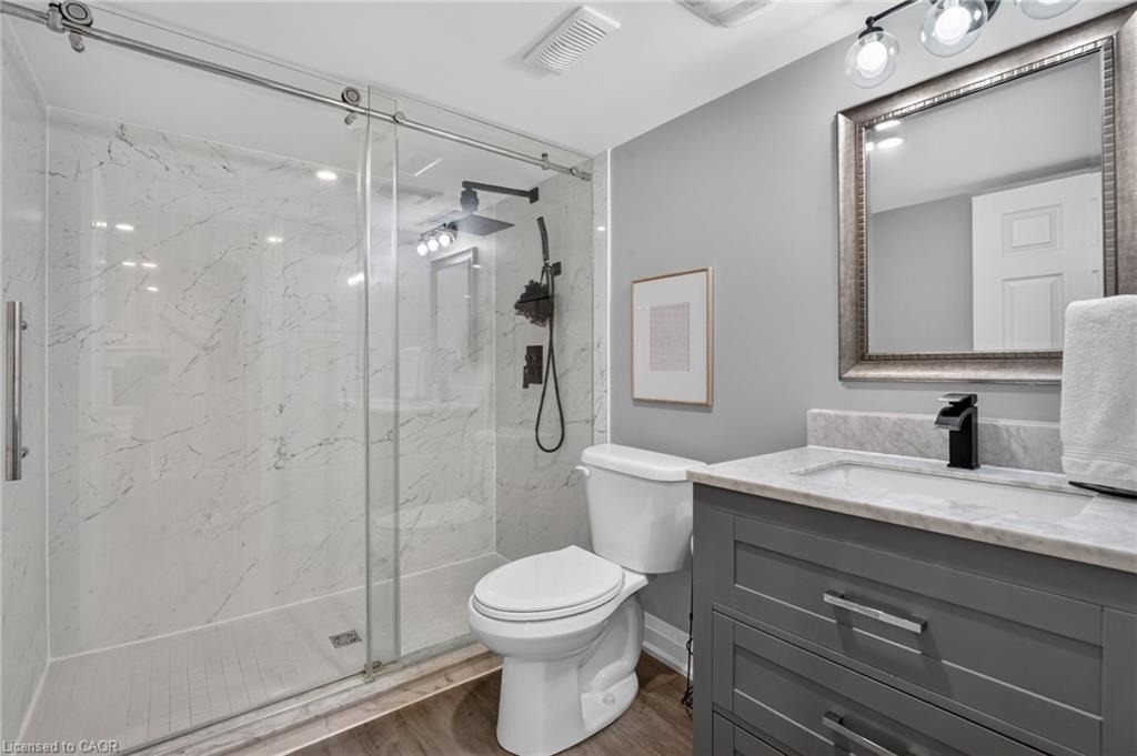 60 Meadowglen Boulevard Property Photo 38