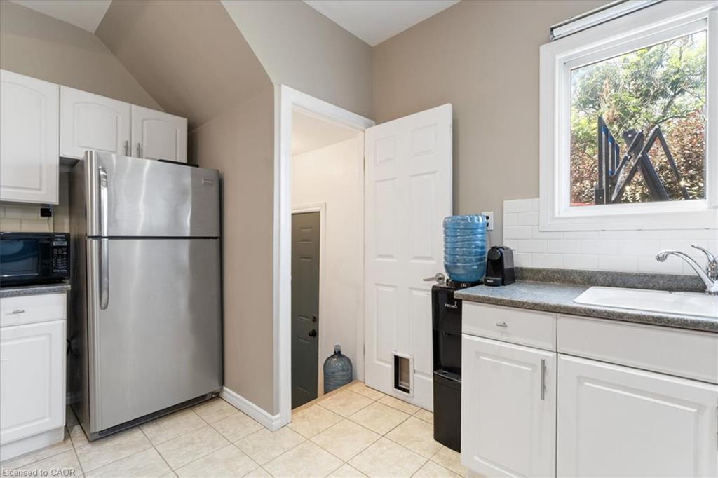 11 Primrose Avenue Property Photo 25