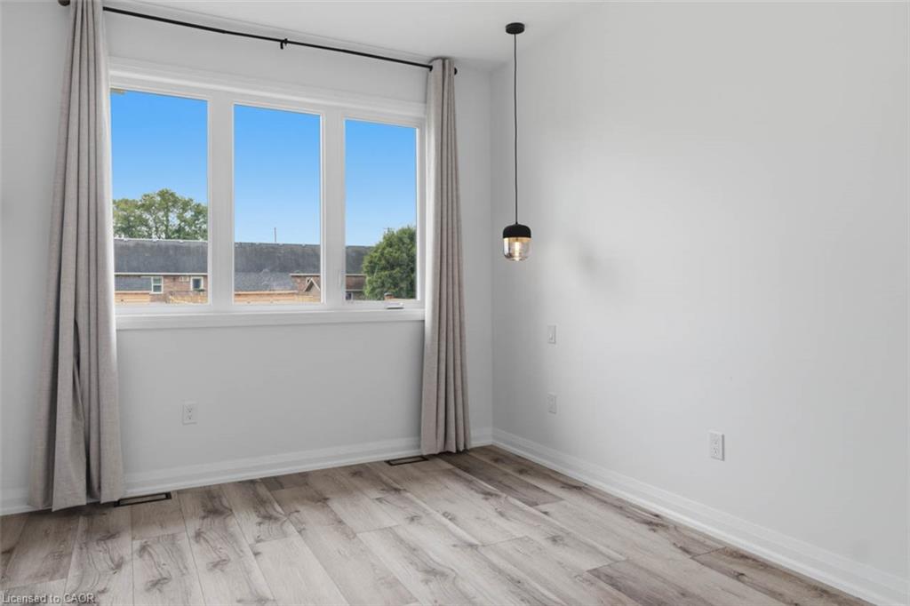 362 Wellington Street E Property Photo 12