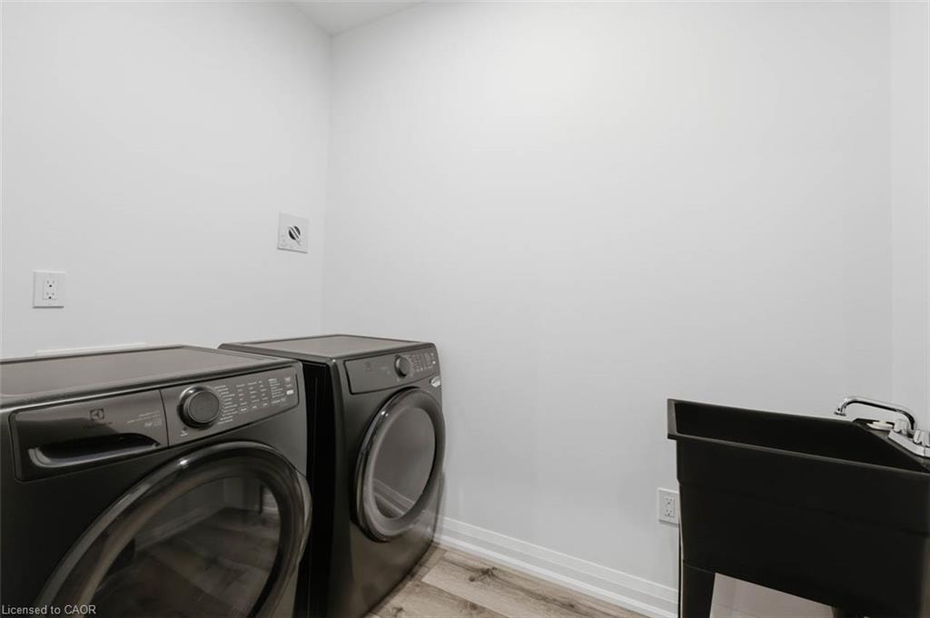 362 Wellington Street E Property Photo 16