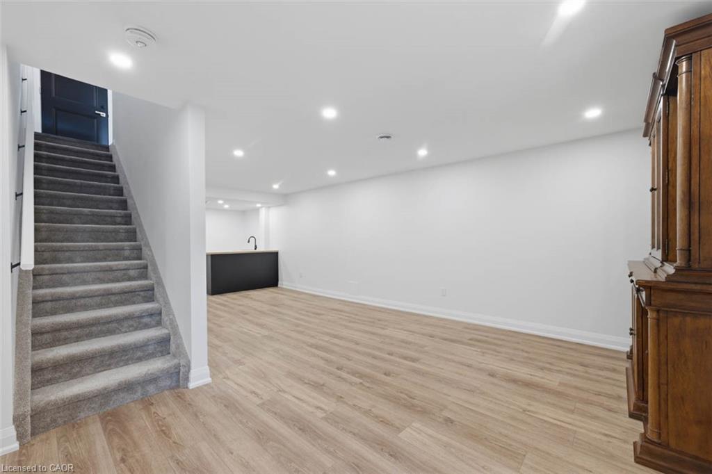 362 Wellington Street E Property Photo 18
