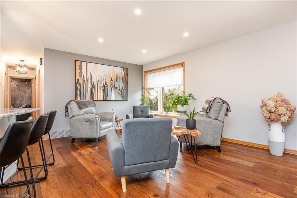 154 Ambleside Court Property Photo 7
