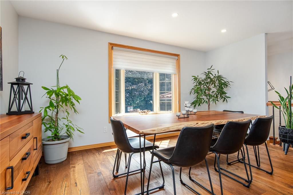 154 Ambleside Court Property Photo 11