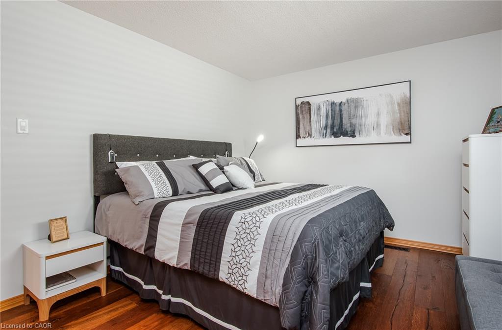 154 Ambleside Court Property Photo 18