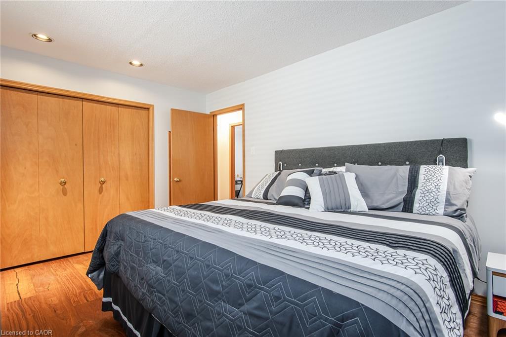 154 Ambleside Court Property Photo 19