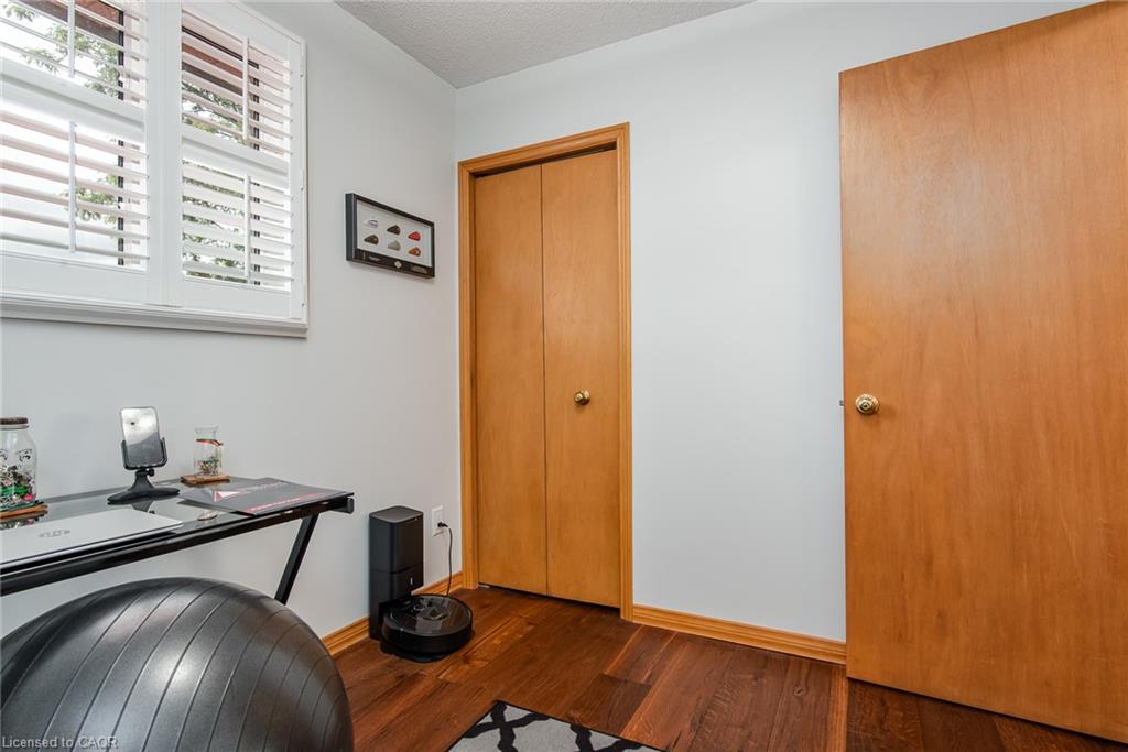 154 Ambleside Court Property Photo 22
