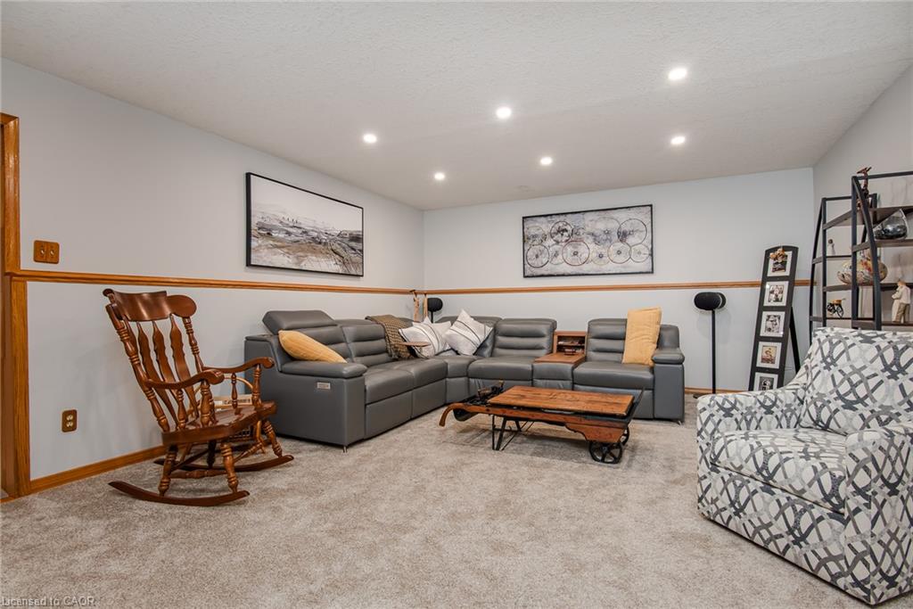 154 Ambleside Court Property Photo 25