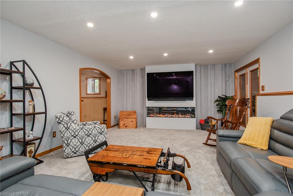 154 Ambleside Court Property Photo 28