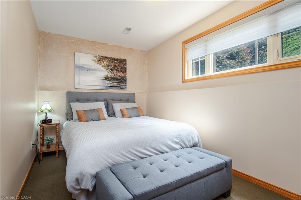 154 Ambleside Court Property Photo 32