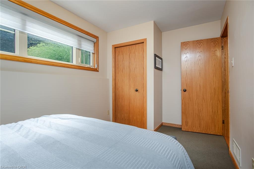 154 Ambleside Court Property Photo 33