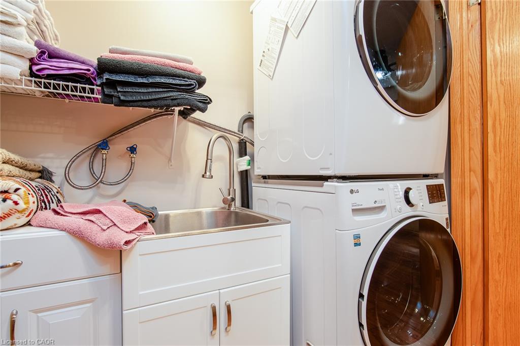154 Ambleside Court Property Photo 41
