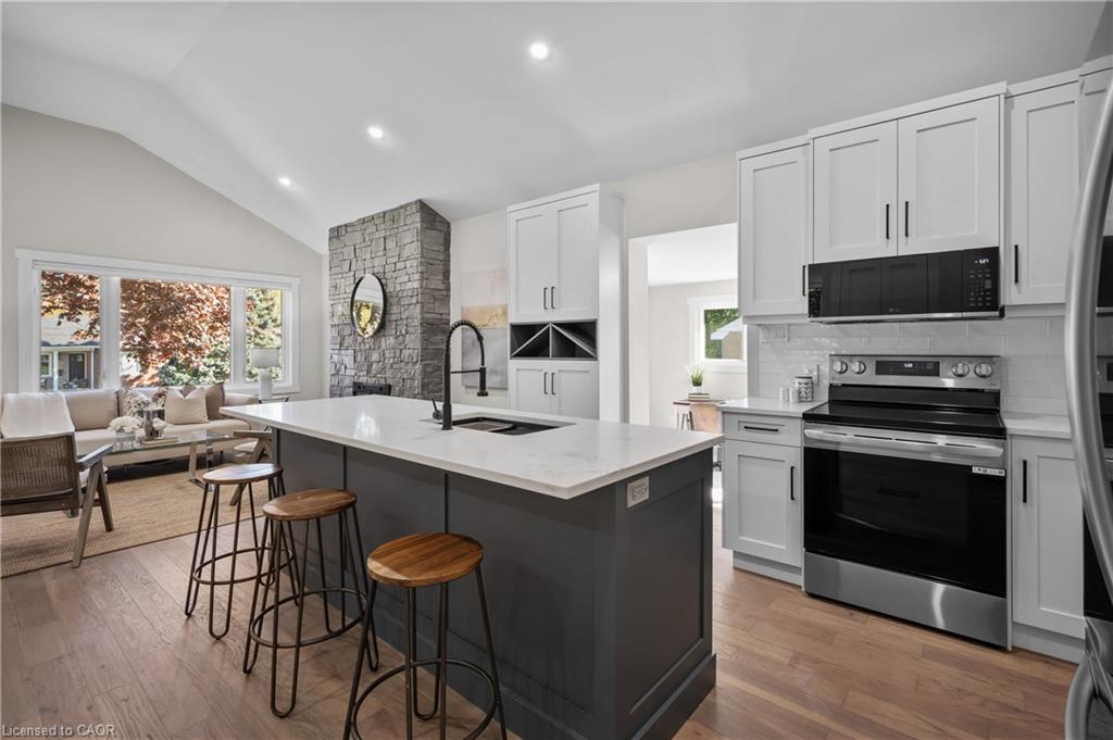 1041 Shepherd's Drive Property Photo 1