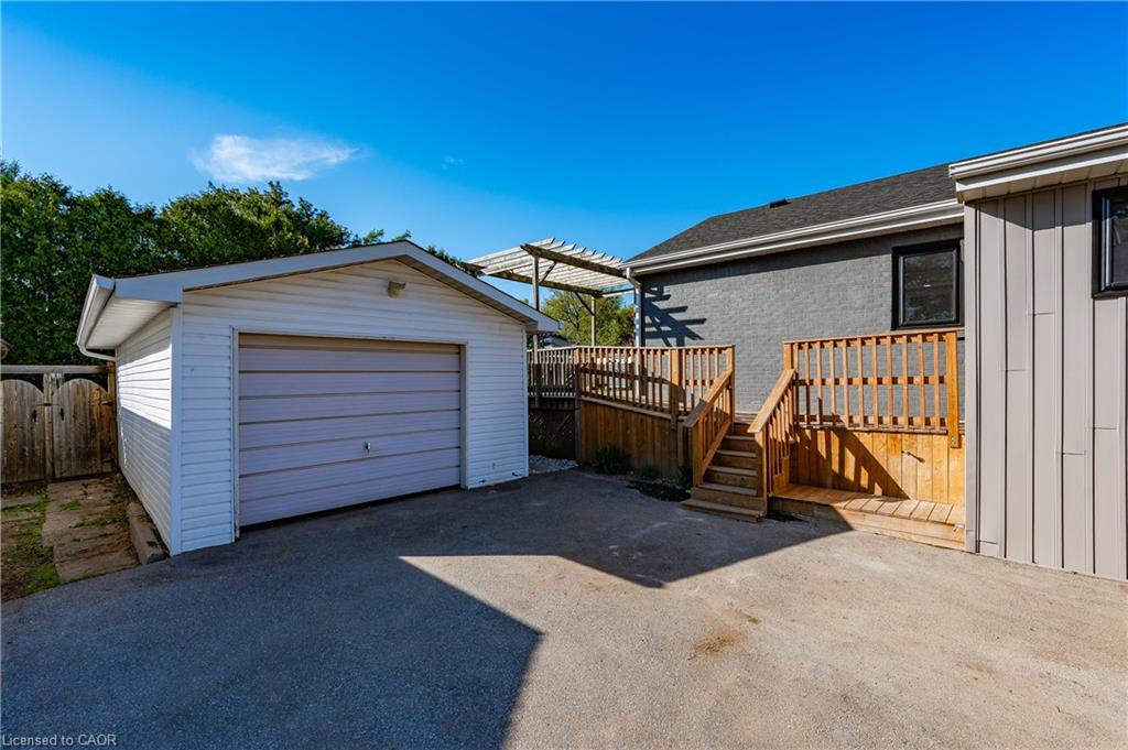 1041 Shepherd's Drive Property Photo 33