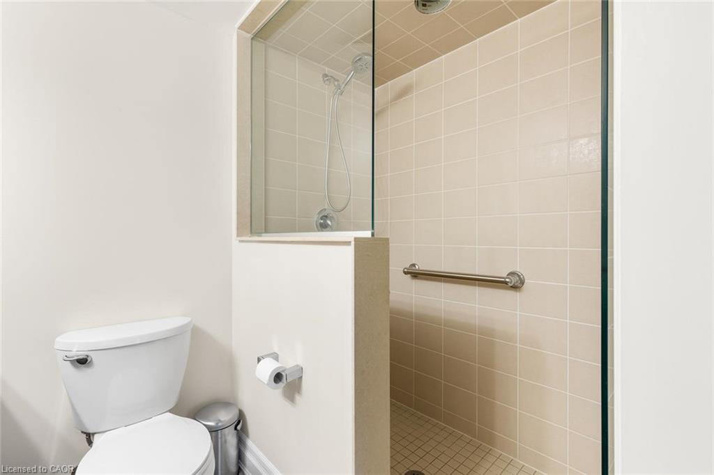 209-1045 Nadalin Heights Property Photo 11