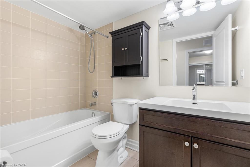 209-1045 Nadalin Heights Property Photo 12