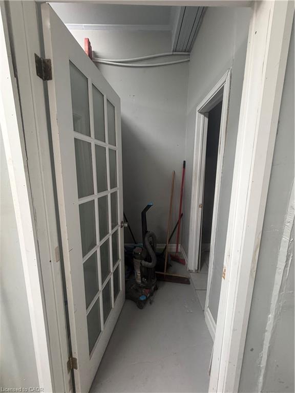 10 Sanford Avenue N Property Photo 8
