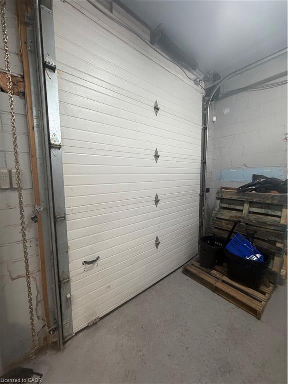 10 Sanford Avenue N Property Photo 10