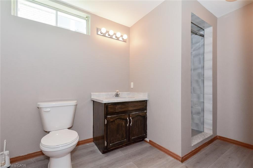 77 Wendy Crescent Property Photo 4
