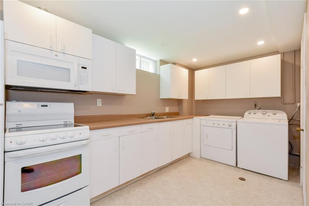 77 Wendy Crescent Property Photo 7