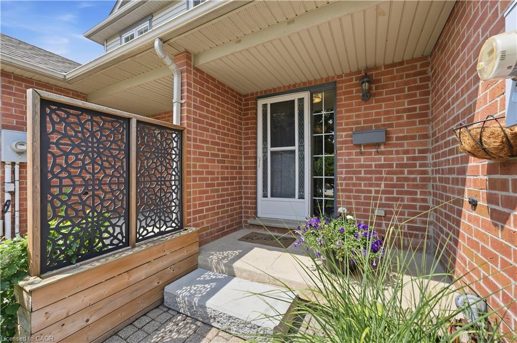 27 Bronte Court Property Photo 2
