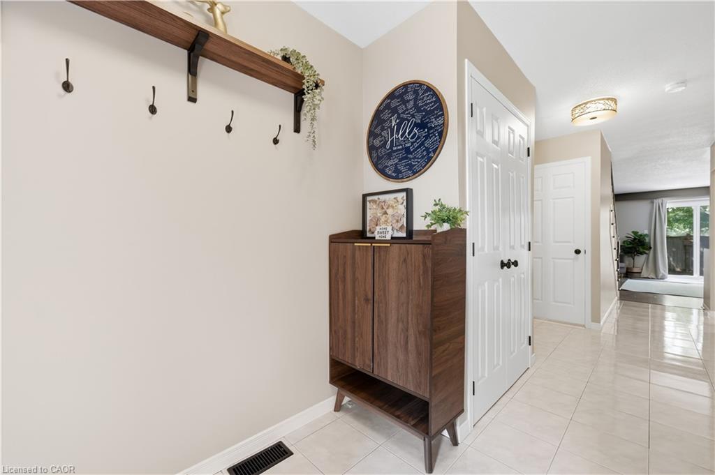 27 Bronte Court Property Photo 4
