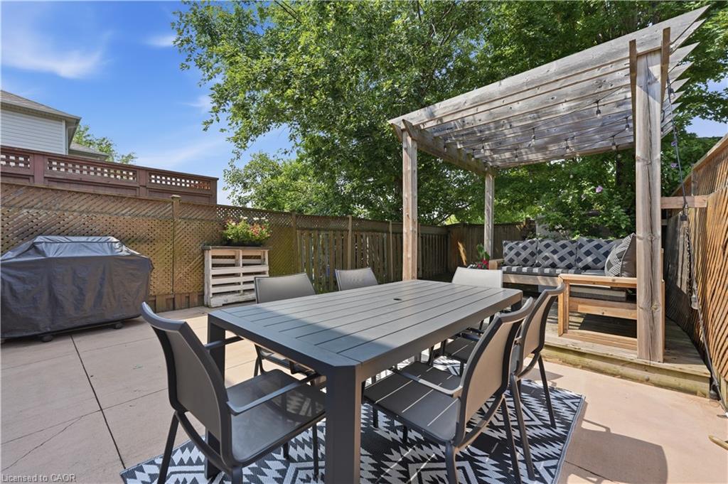 27 Bronte Court Property Photo 28