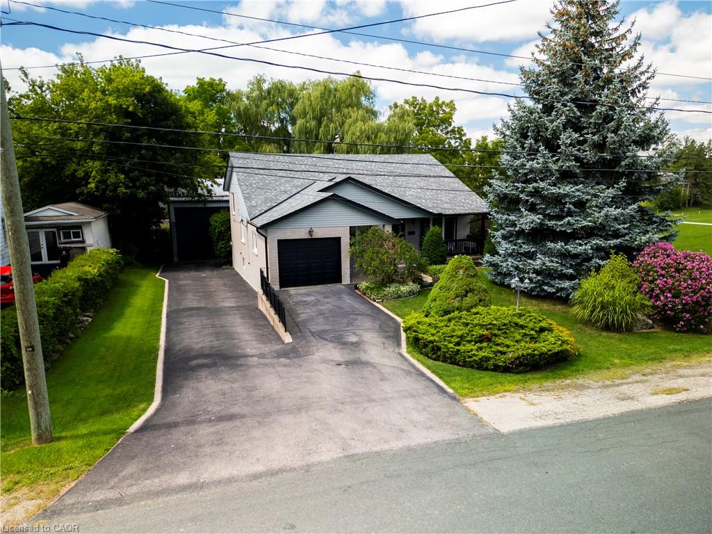 108 Queensway Drive Property Photo 2