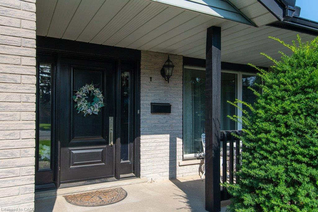 108 Queensway Drive Property Photo 4
