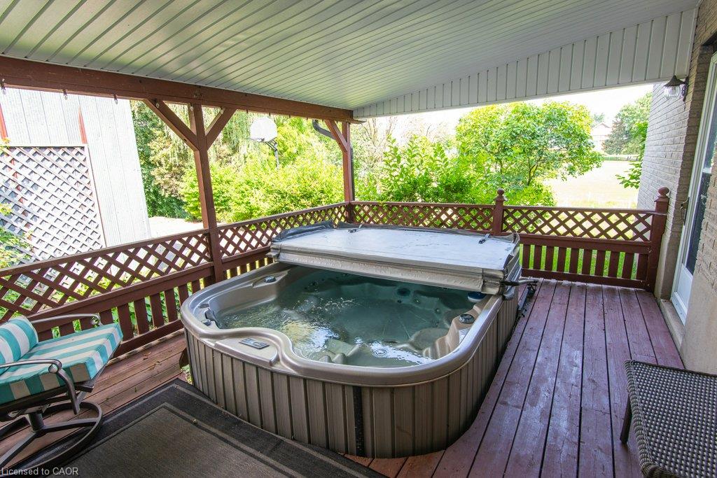 108 Queensway Drive Property Photo 36